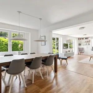 Beautiful House In Blankenese Hamburg